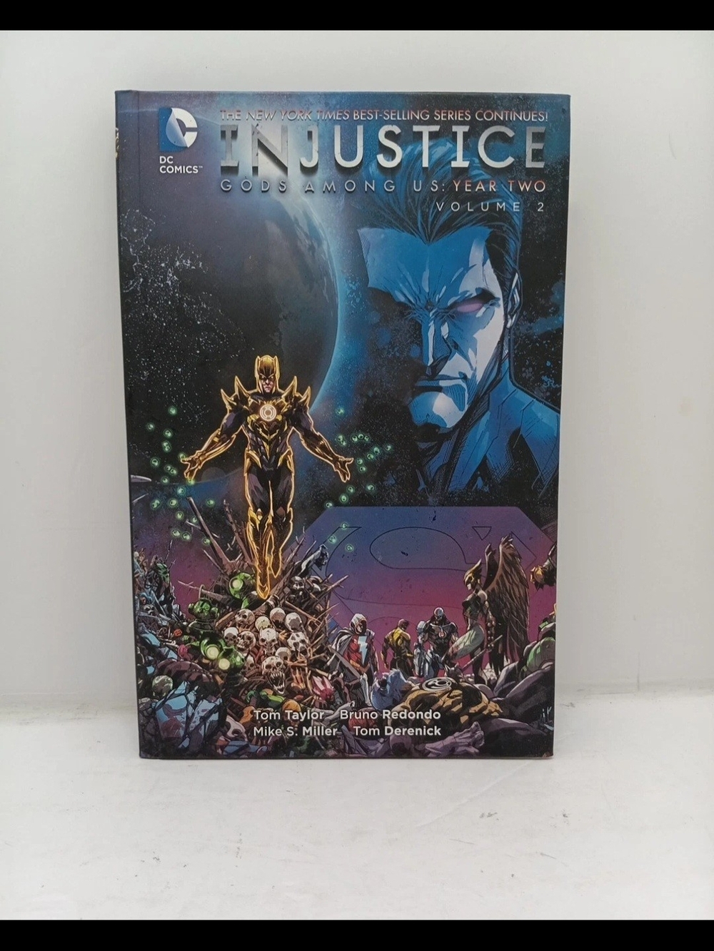 DC Comics Injustice: Gods Among Us Year Two Vol. 2 - Blue Cover